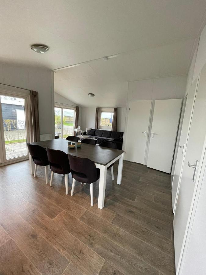 Chalet Op Gezellige Familiecamping Bij Zee Kamperland Exterior foto